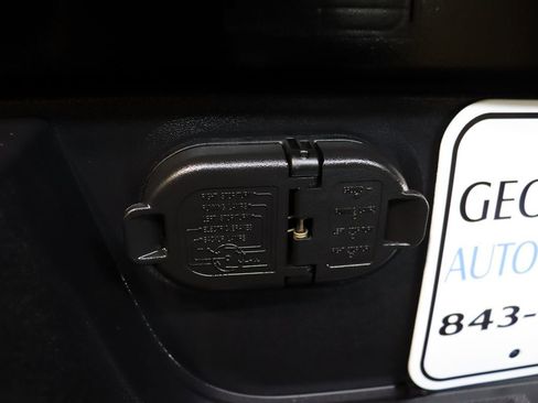 Used 2024 Toyota Tacoma TRD Sport image 25