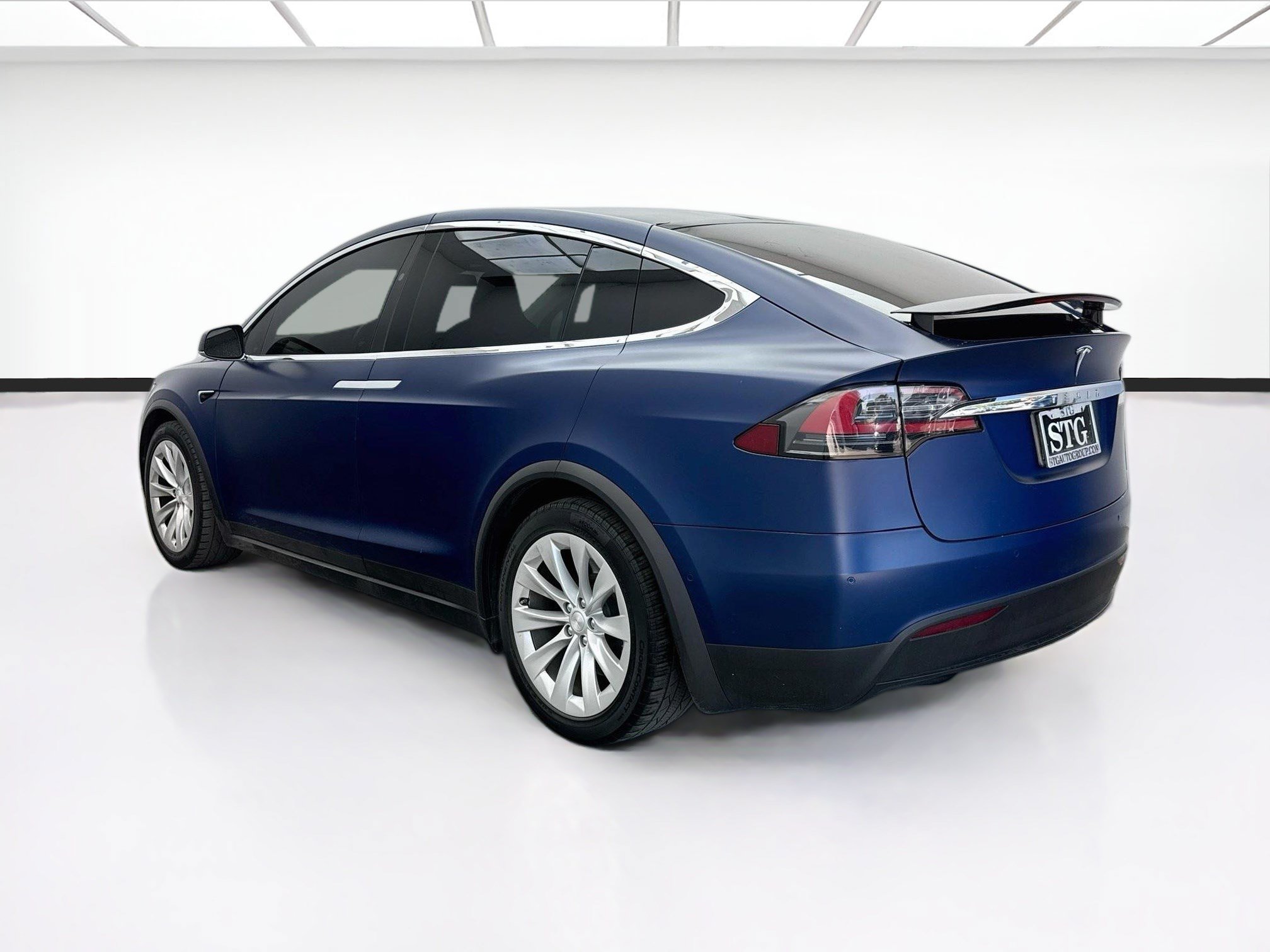 Used 2018 Tesla Model X 75D AWD/4WD image 6