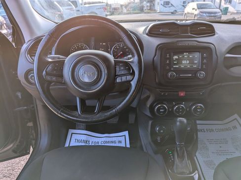 Used 2016 Jeep Renegade Latitude AWD/4WD image 43