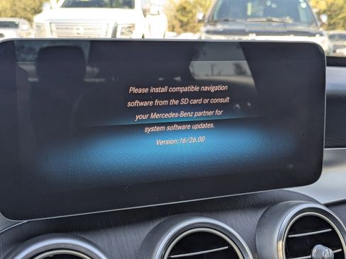 Used 2020 Mercedes-Benz C 300 4MATIC Sedan image 24