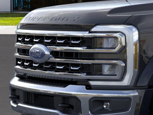 New 2026 Ford F450 XLT w/ XLT Premium Package image 17