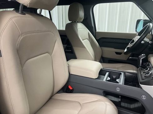 Used 2023 Land Rover Defender 130 S image 21