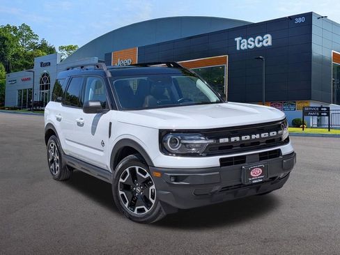 Used 2023 Ford Bronco Sport Outer Banks w/ Tech Package AWD/4WD image 1
