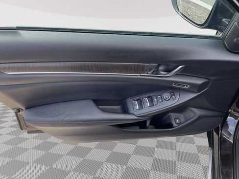 Used 2018 Honda Accord EX-L image 18
