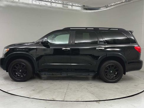 Used 2011 Toyota Sequoia Limited AWD/4WD image 5