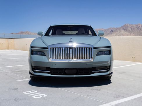 Used 2024 Rolls-Royce Spectre w/ Spectre Launch Package AWD/4WD image 4