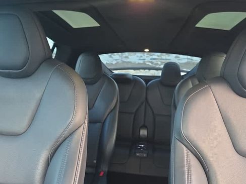 Used 2023 Tesla Model X image 8