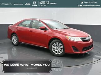 Used 2014 Toyota Camry LE video 1