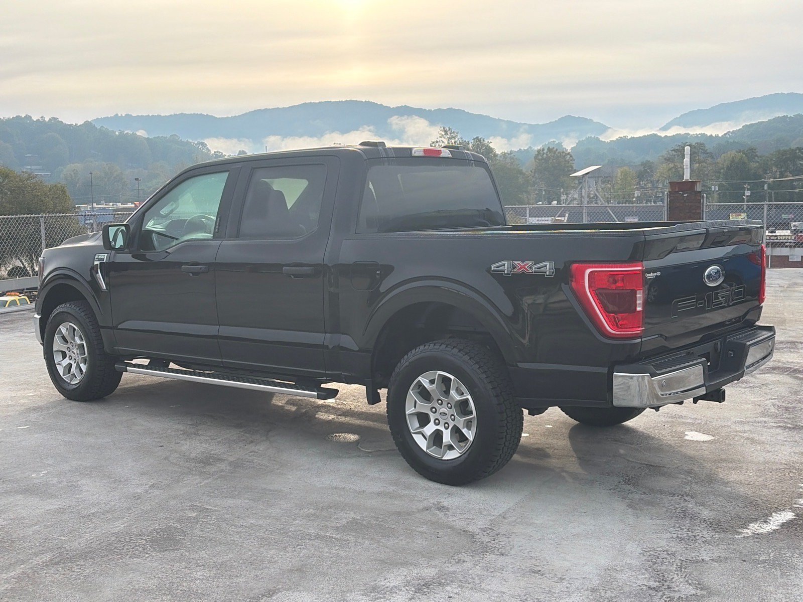Certified 2023 Ford F150 XLT w/ Equipment Group 301A Mid AWD/4WD image 5
