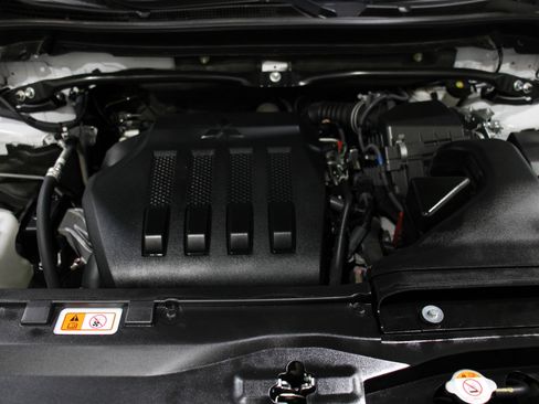 Used 2024 Mitsubishi Eclipse Cross SEL image 43