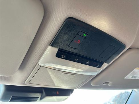 Used 2024 Mitsubishi Outlander ES image 34