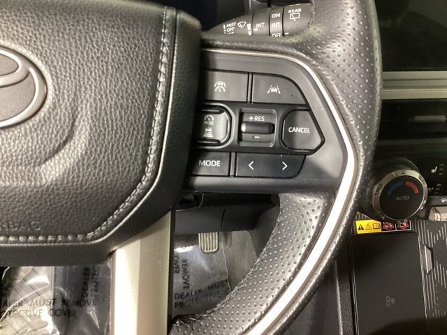 Used 2026 Toyota 4Runner TRD Off-Road Premium AWD/4WD image 15