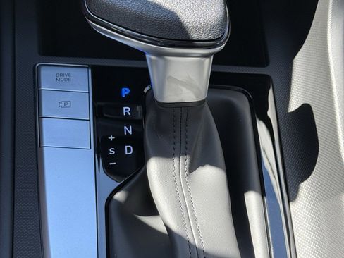 New 2025 Hyundai Elantra SE image 25