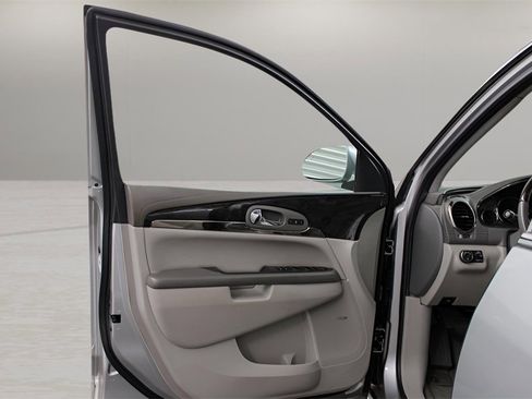 Used 2015 Buick Enclave Leather image 12