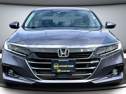 Used 2021 Honda Accord Touring image 2