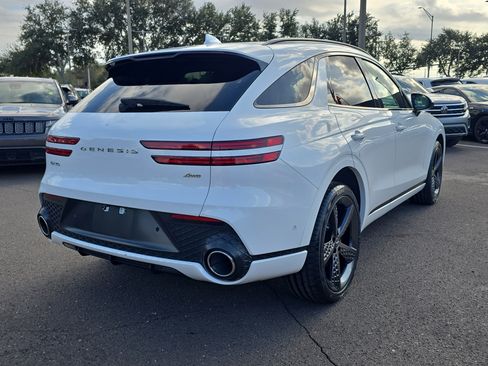 Used 2022 Genesis GV70 2.5T w/ Sport Prestige Package image 8