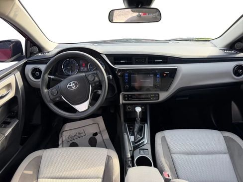 Used 2017 Toyota Corolla LE FWD image 12