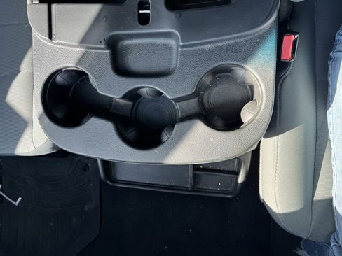 Used 2018 RAM 2500 SLT AWD/4WD image 14