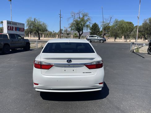 Used 2014 Lexus ES 300h FWD image 4