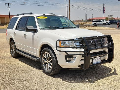 Used 2016 Ford Expedition XLT w/ Equipment Group 201A RWD image 6