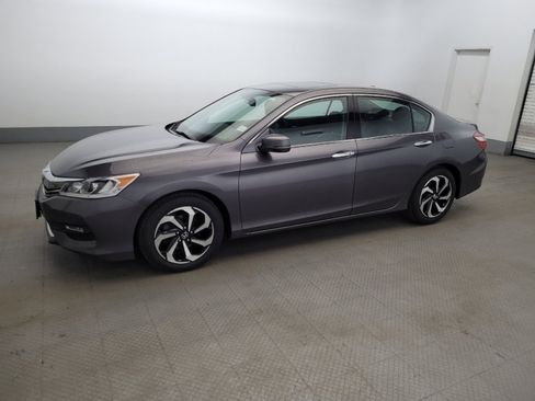 Used 2017 Honda Accord EX-L image 2