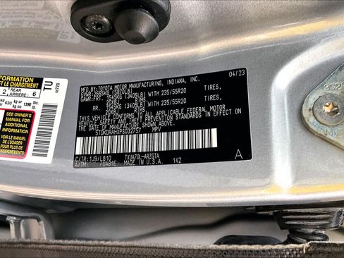 Used 2023 Toyota Highlander Limited FWD image 34