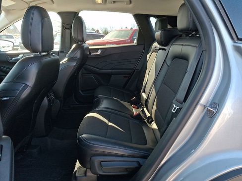 Used 2024 Ford Escape SE image 12