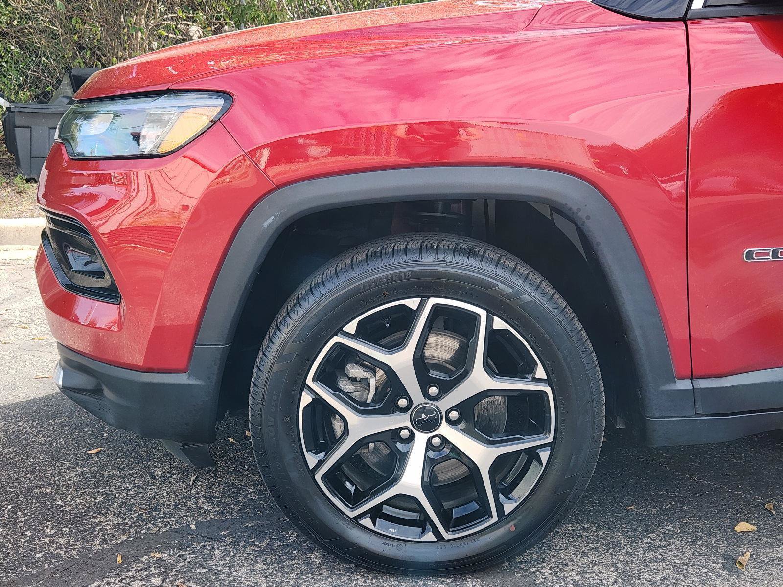 Used 2025 Jeep Compass Limited AWD/4WD image 9
