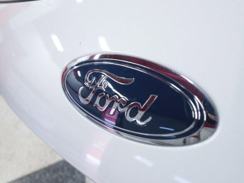 Used 2022 Ford Escape SE w/ SE Sport Appearance Package image 30