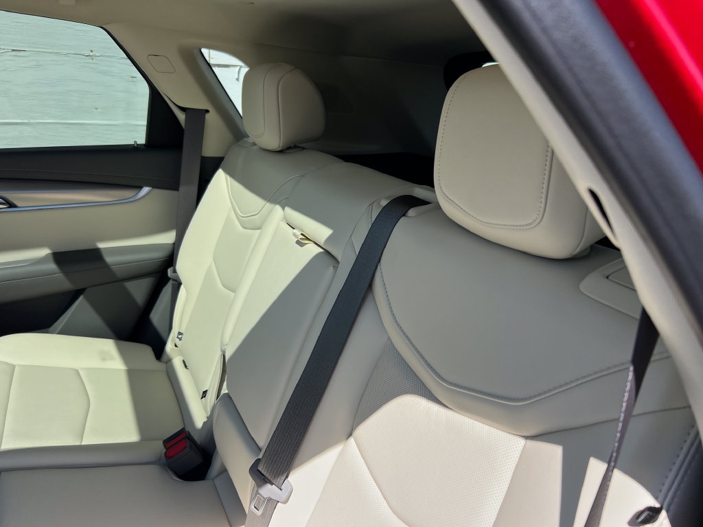 New 2026 Cadillac XT5 Premium Luxury w/ Driver Assist Package FWD image 18