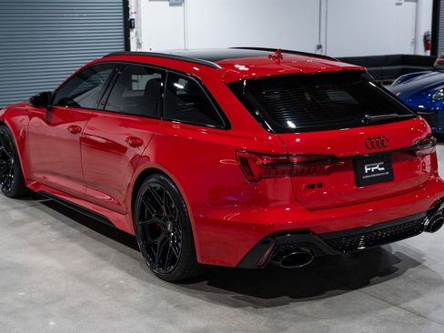 Used 2021 Audi RS 6 AWD/4WD image 4