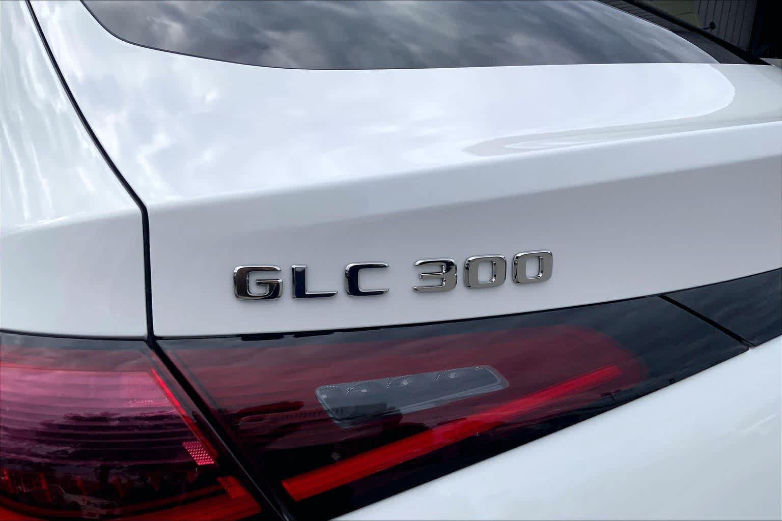 Used 2026 Mercedes-Benz GLC 300 4MATIC image 31