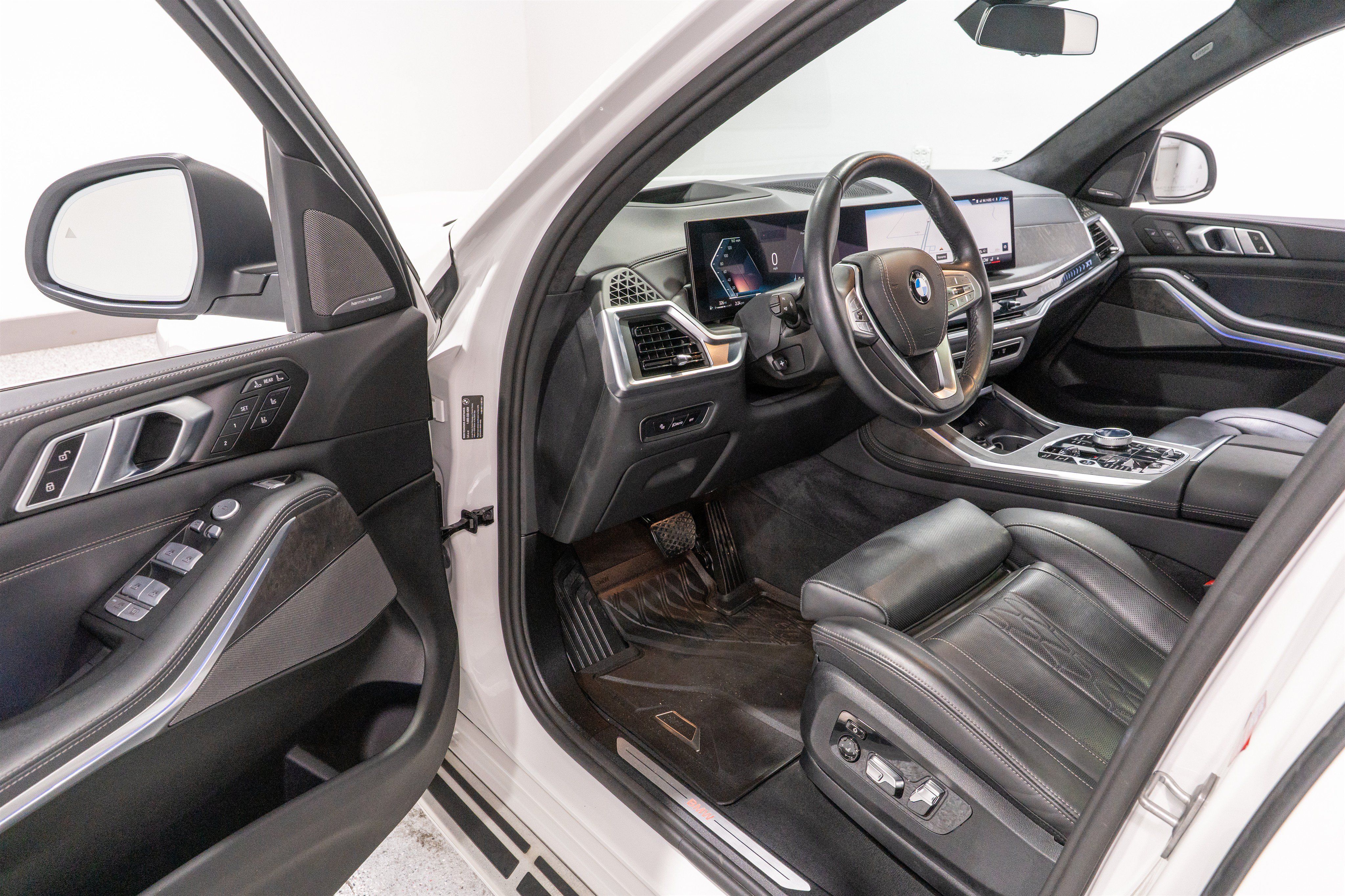Used 2025 BMW X7 xDrive40i w/ Executive Package AWD/4WD image 12