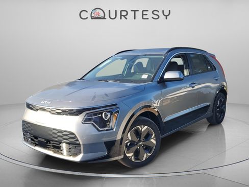 New 2025 Kia Niro Wind w/ Wind Preserve Package image 1
