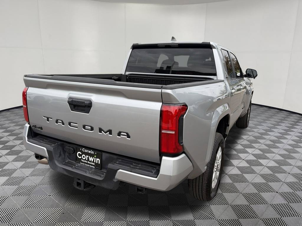 Used 2025 Toyota Tacoma SR5 AWD/4WD image 10