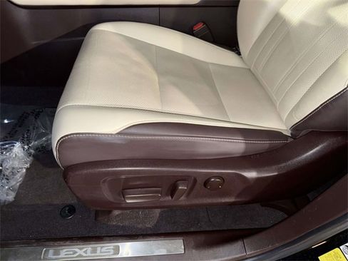Used 2019 Lexus RX 350L AWD image 3