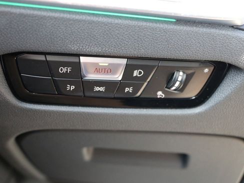 Used 2021 BMW 330i xDrive Sedan w/ Driving Assistance Package image 21