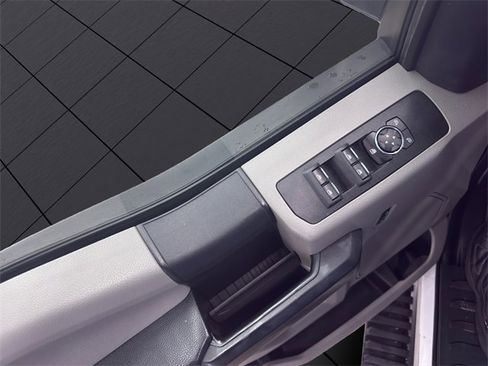 Used 2017 Ford F250 XL w/ Power Equipment Group image 35