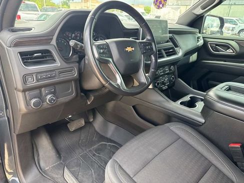 Used 2021 Chevrolet Suburban LS RWD image 25