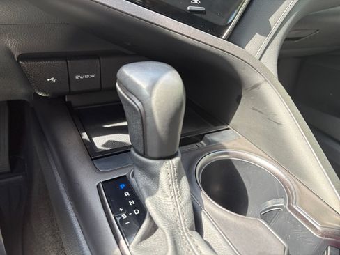 Used 2024 Toyota Camry SE FWD image 6