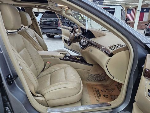 Used 2010 Mercedes-Benz S 550 image 21