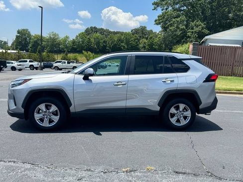 Used 2025 Toyota RAV4 XLE FWD image 4