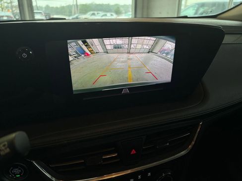 Used 2025 Buick Encore GX Preferred image 17