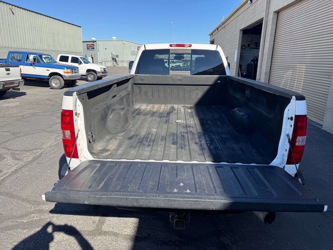 Used 2007 GMC Sierra 3500 SLT w/ Entertainment Package AWD/4WD image 27