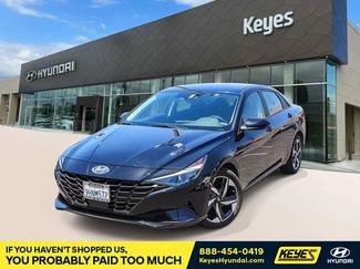 Used 2023 Hyundai Elantra SEL w/ Convenience Package FWD video 1