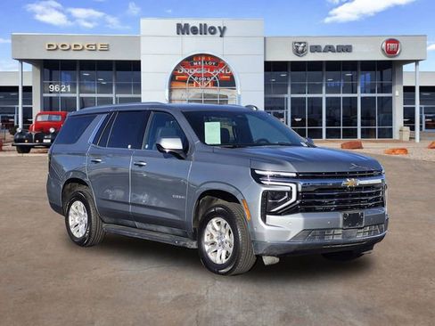 Used 2025 Chevrolet Tahoe LT AWD/4WD image 2