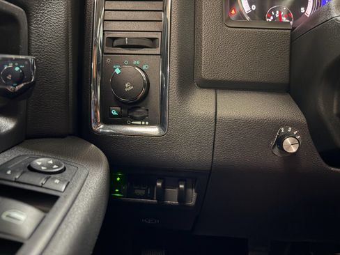 Used 2011 RAM 3500 Laramie AWD/4WD image 17