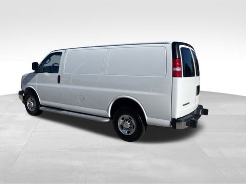 Used 2023 Chevrolet Express 2500 w/ Driver Convenience Package image 4
