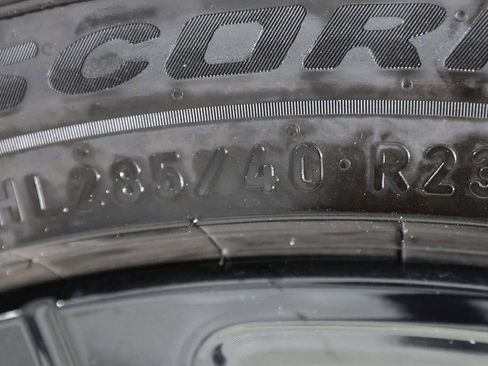 Used 2025 Land Rover Range Rover SE AWD/4WD image 48