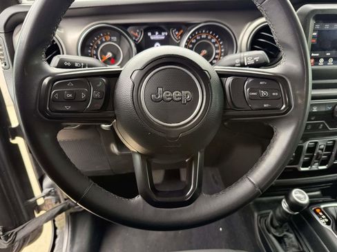 Used 2023 Jeep Gladiator Sport AWD/4WD image 20